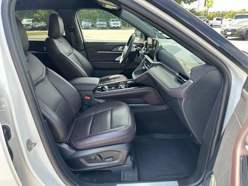 Used 2026 Ford Explorer Platinum AWD/4WD image 11