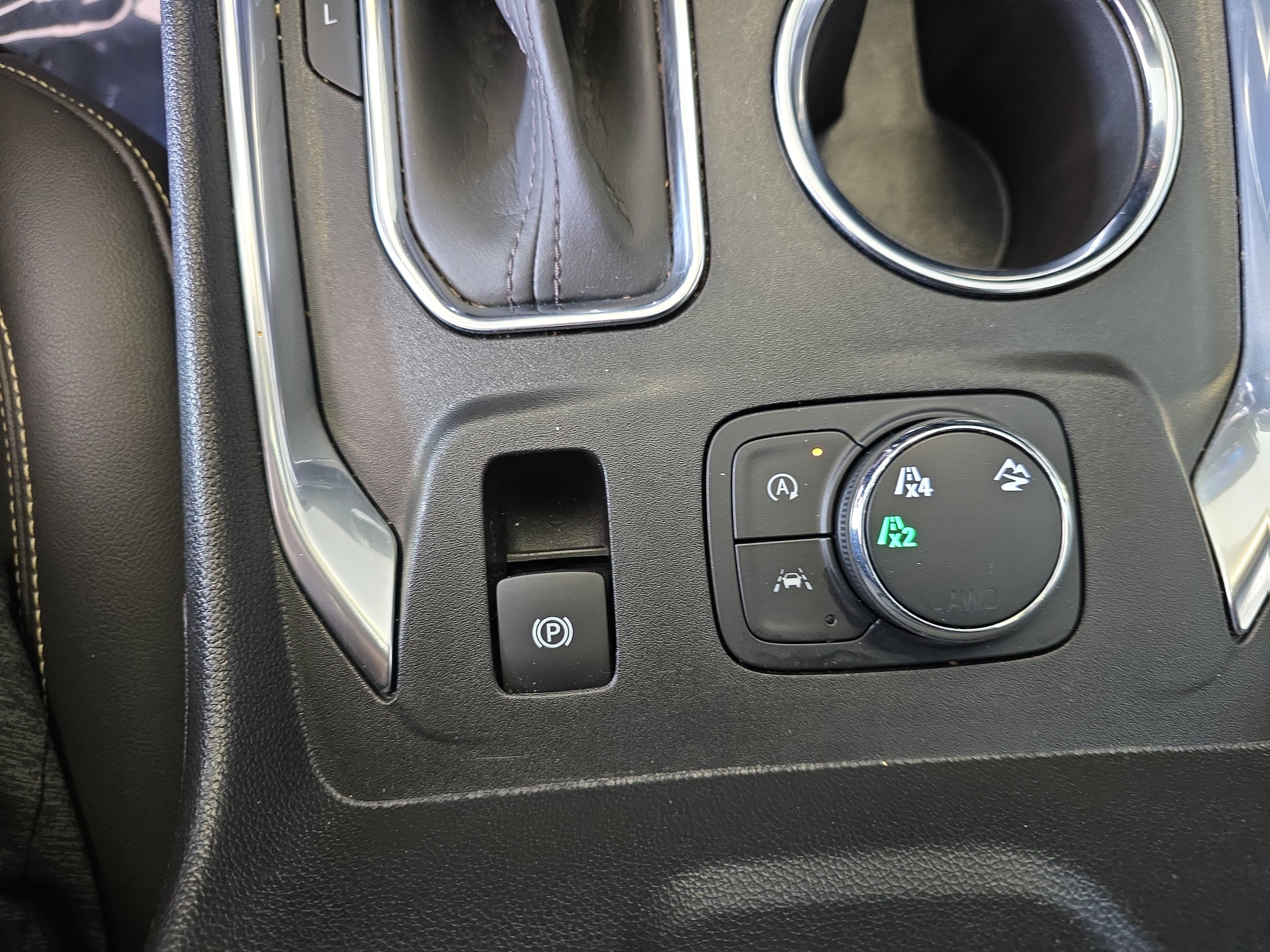 Used 2023 Chevrolet Traverse LT AWD/4WD image 28