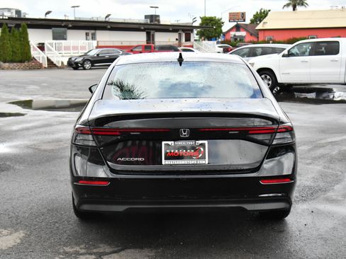 Used 2025 Honda Accord SE image 7