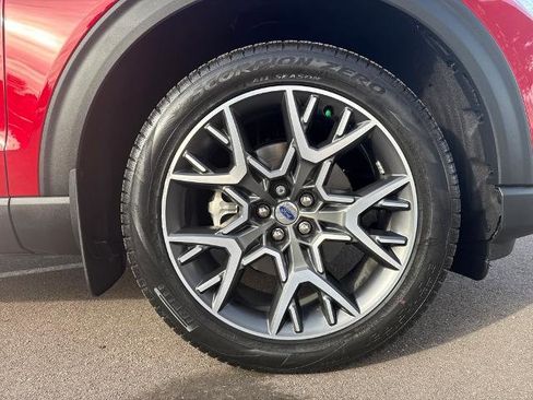 Certified 2025 Ford Explorer Platinum w/ Ultimate Package image 40