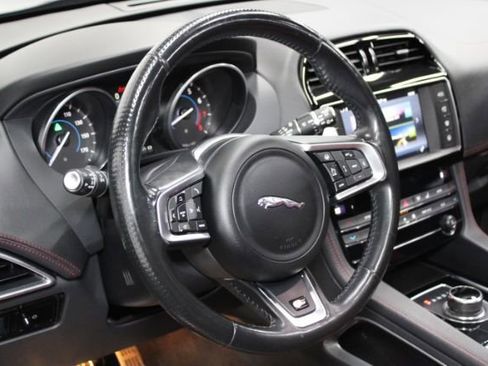 Used 2017 Jaguar F-PACE S image 13