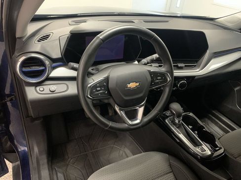 Used 2024 Chevrolet Trax LT w/ Driver Confidence Package FWD image 13
