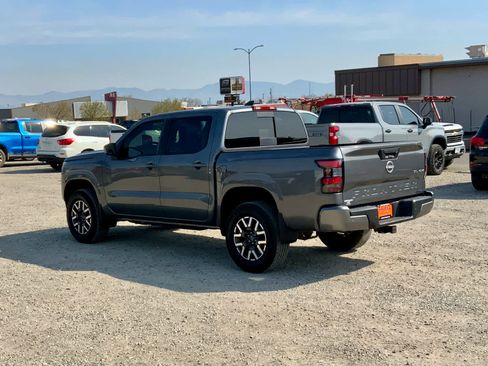 Used 2024 Nissan Frontier SL w/ Technology Package AWD/4WD image 3