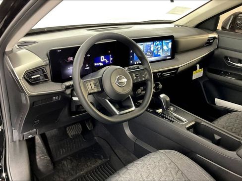 New 2026 Nissan Kicks SV w/ SV Premium Package image 9
