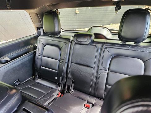 Used 2021 Lincoln Navigator Reserve w/ Luxury Package image 30