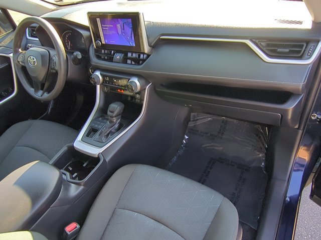 Used 2025 Toyota RAV4 XLE AWD/4WD image 6