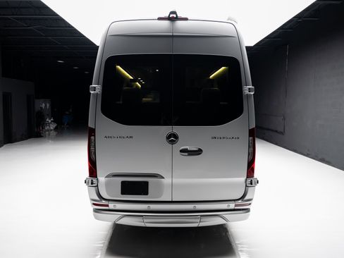 Used 2021 Mercedes-Benz Sprinter 3500 image 27