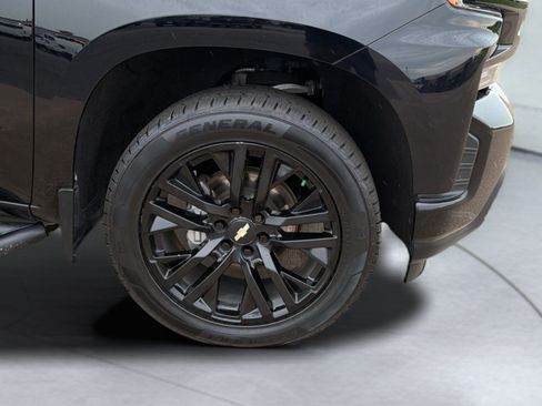 Used 2019 Chevrolet Silverado 1500 RST AWD/4WD image 15