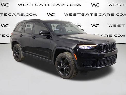 Used 2023 Jeep Grand Cherokee Altitude AWD/4WD image 48