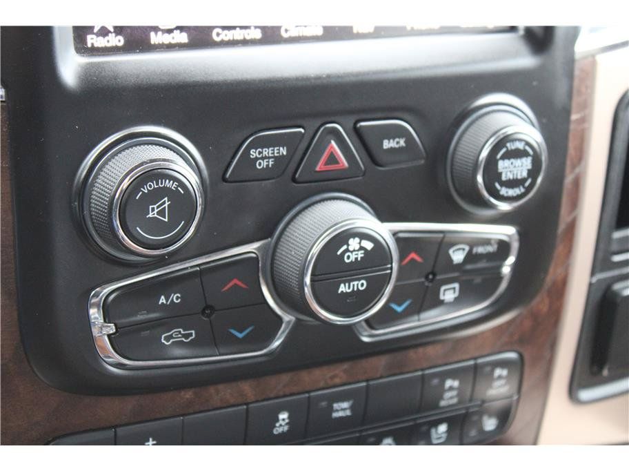 Used 2015 RAM 1500 Laramie Longhorn w/ Convenience Group AWD/4WD image 28