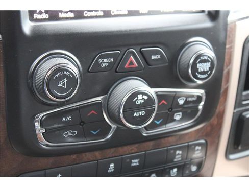 Used 2015 RAM 1500 Laramie Longhorn w/ Convenience Group image 28