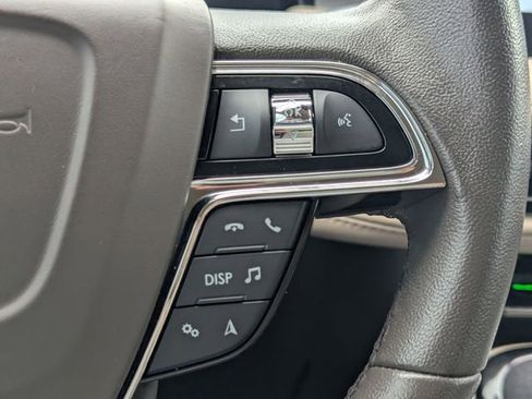 Certified 2022 Lincoln Nautilus FWD w/ Premium Package image 27