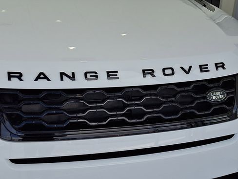 Used 2023 Land Rover Range Rover Evoque R-Dynamic SE AWD/4WD image 34