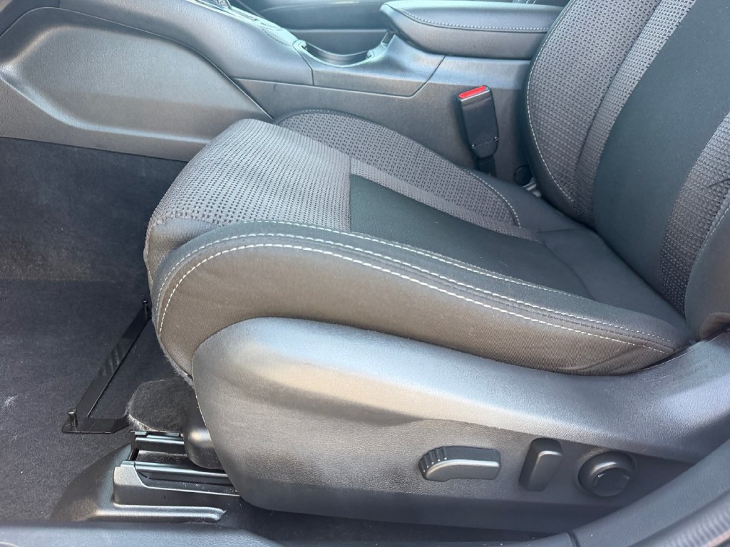 Used 2025 Subaru Outback Premium AWD/4WD image 11