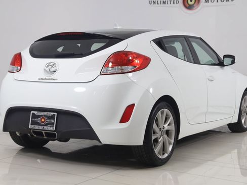 Used 2016 Hyundai Veloster w/ Option Group 02 image 3