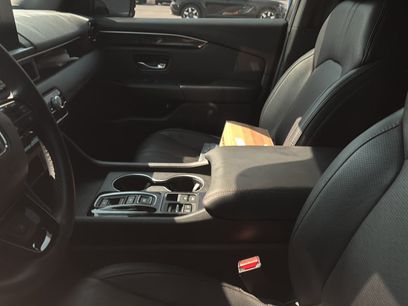 Certified 2025 Honda Pilot Black Edition