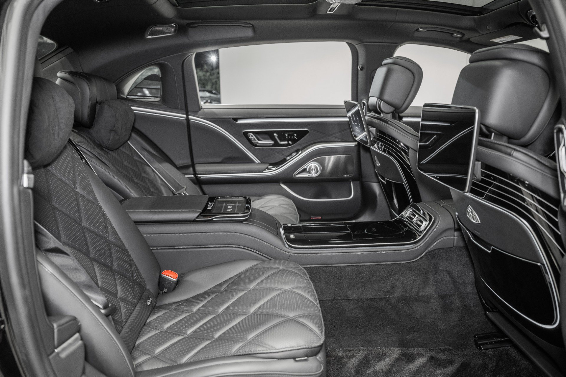 Used 2024 Mercedes-Benz Maybach S 580 4MATIC image 24