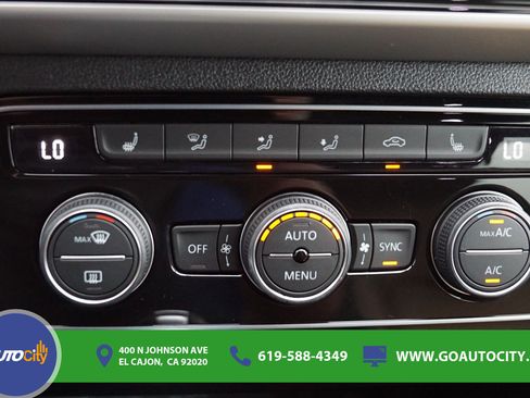 Used 2022 Volkswagen Atlas Cross Sport SE FWD image 24