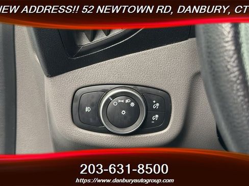 Used 2022 Ford Transit Connect XLT FWD image 14
