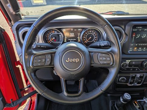 Used 2022 Jeep Gladiator Willys image 13