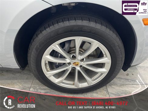Used 2022 Porsche Macan w/ Premium Package Plus AWD/4WD image 45
