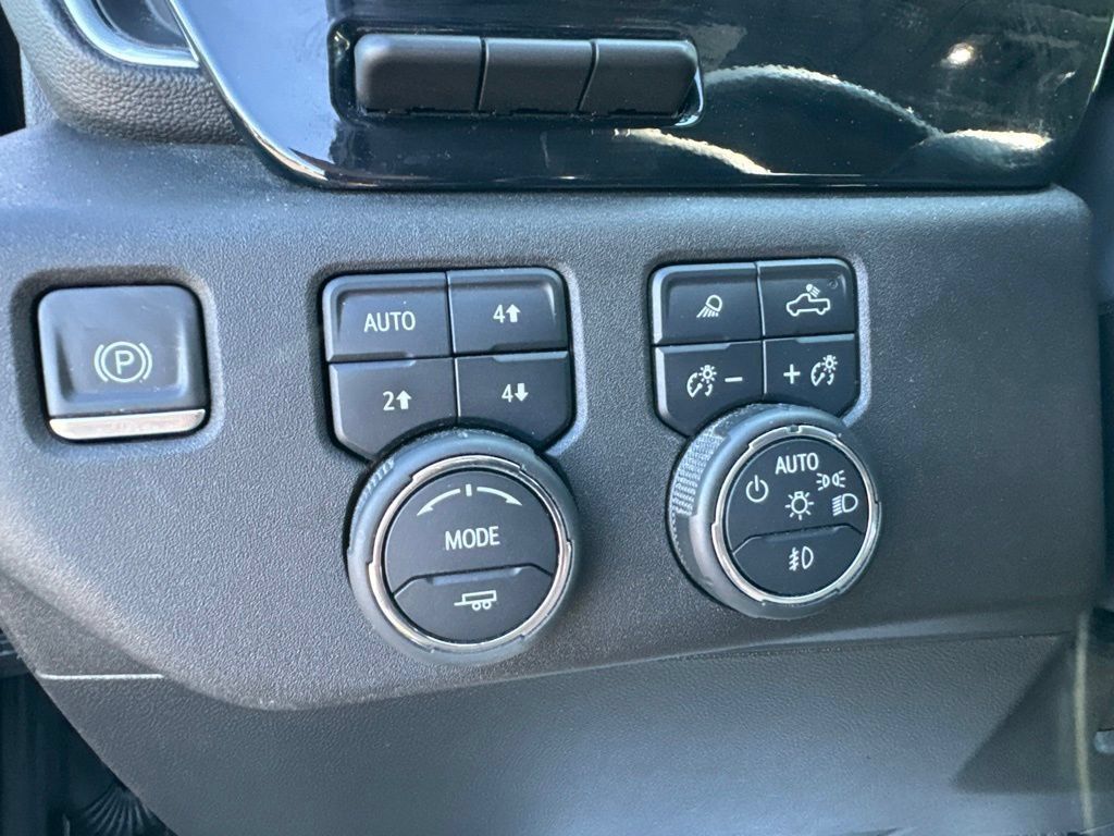 Used 2024 Chevrolet Silverado 2500 LTZ w/ LTZ Plus Package AWD/4WD image 30
