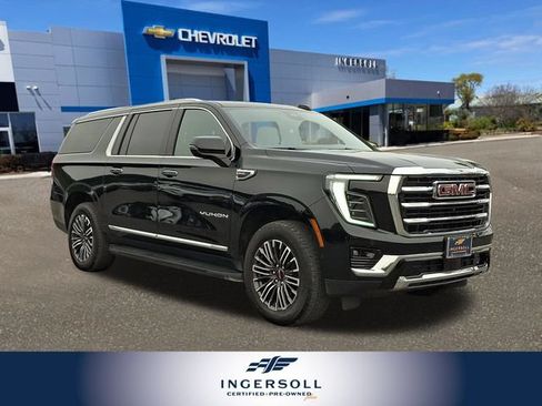 Used 2025 GMC Yukon XL Elevation AWD/4WD image 1