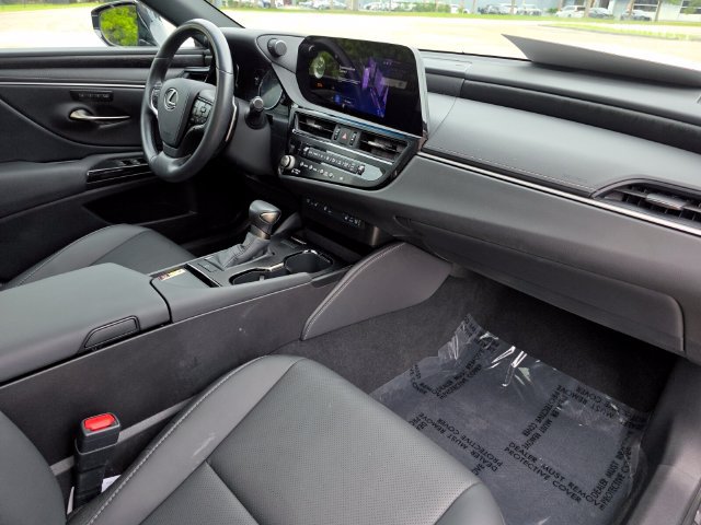 Used 2025 Lexus ES 350 w/ Premium Package FWD image 9