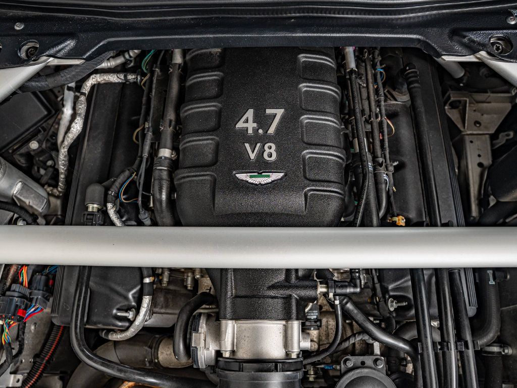 Used 2015 Aston Martin V8 Vantage GT RWD image 48