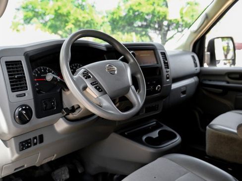 Used 2021 Nissan NV 2500 S RWD image 12