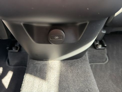 Used 2024 Volvo XC90 B5 Core w/ Protection Package Premier image 80