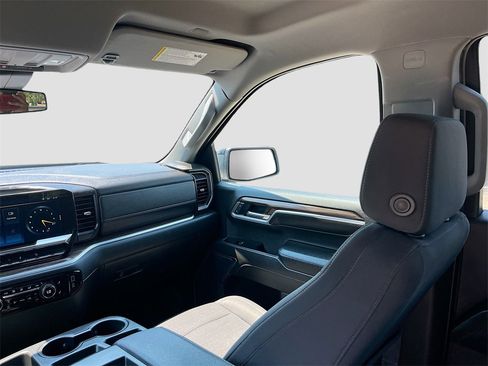 Used 2022 Chevrolet Silverado 1500 RST image 22