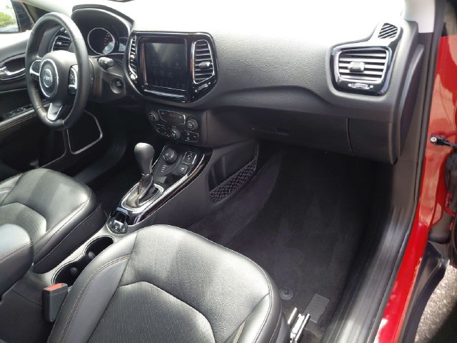 Used 2018 Jeep Compass Limited AWD/4WD image 19