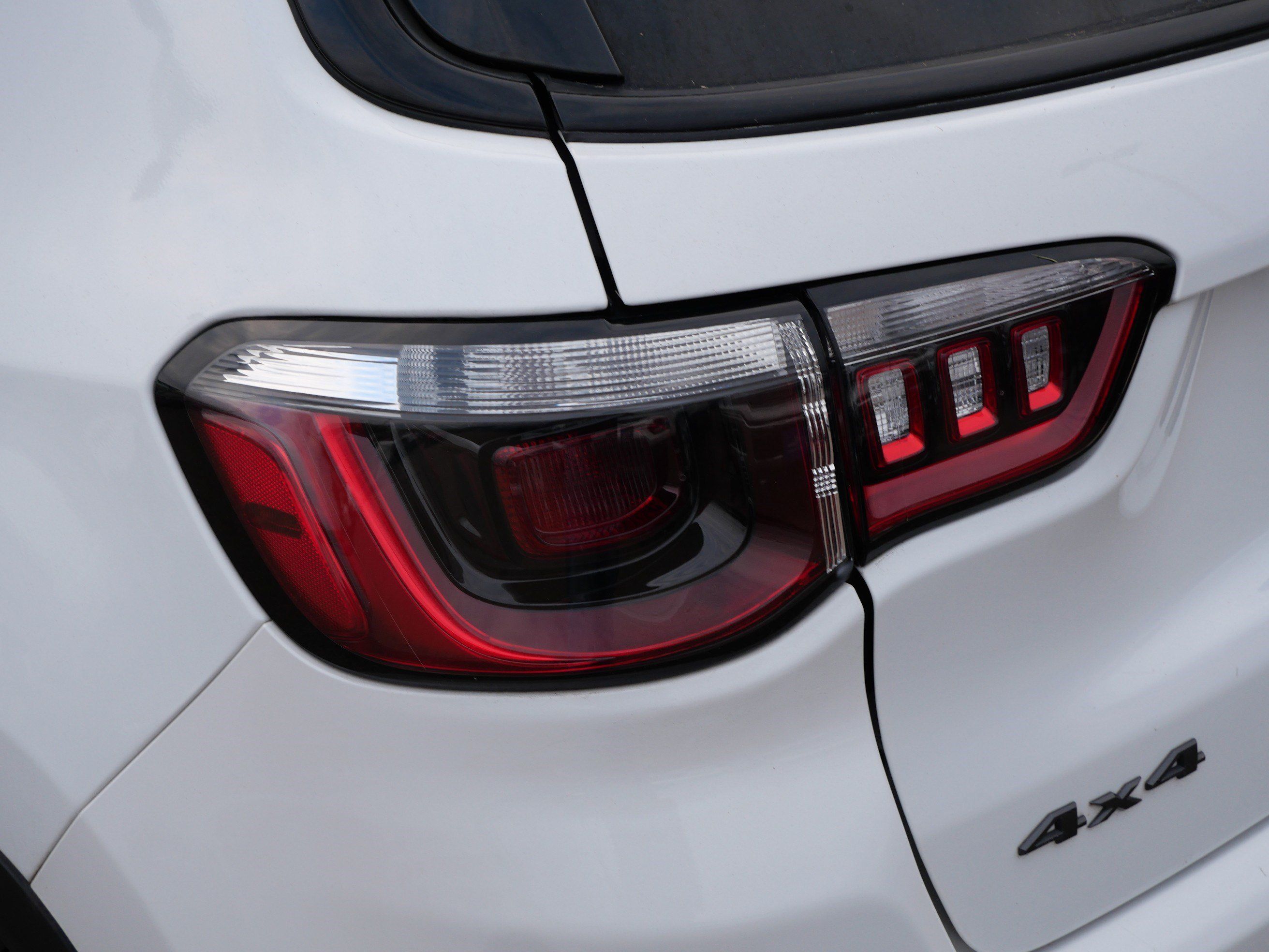 Used 2023 Jeep Compass Trailhawk AWD/4WD image 17