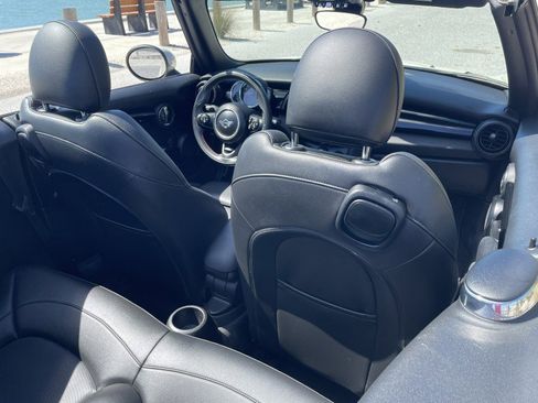 Used 2019 MINI Cooper S image 11