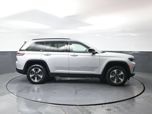 Used 2024 Jeep Grand Cherokee Limited 4xe AWD/4WD image 4