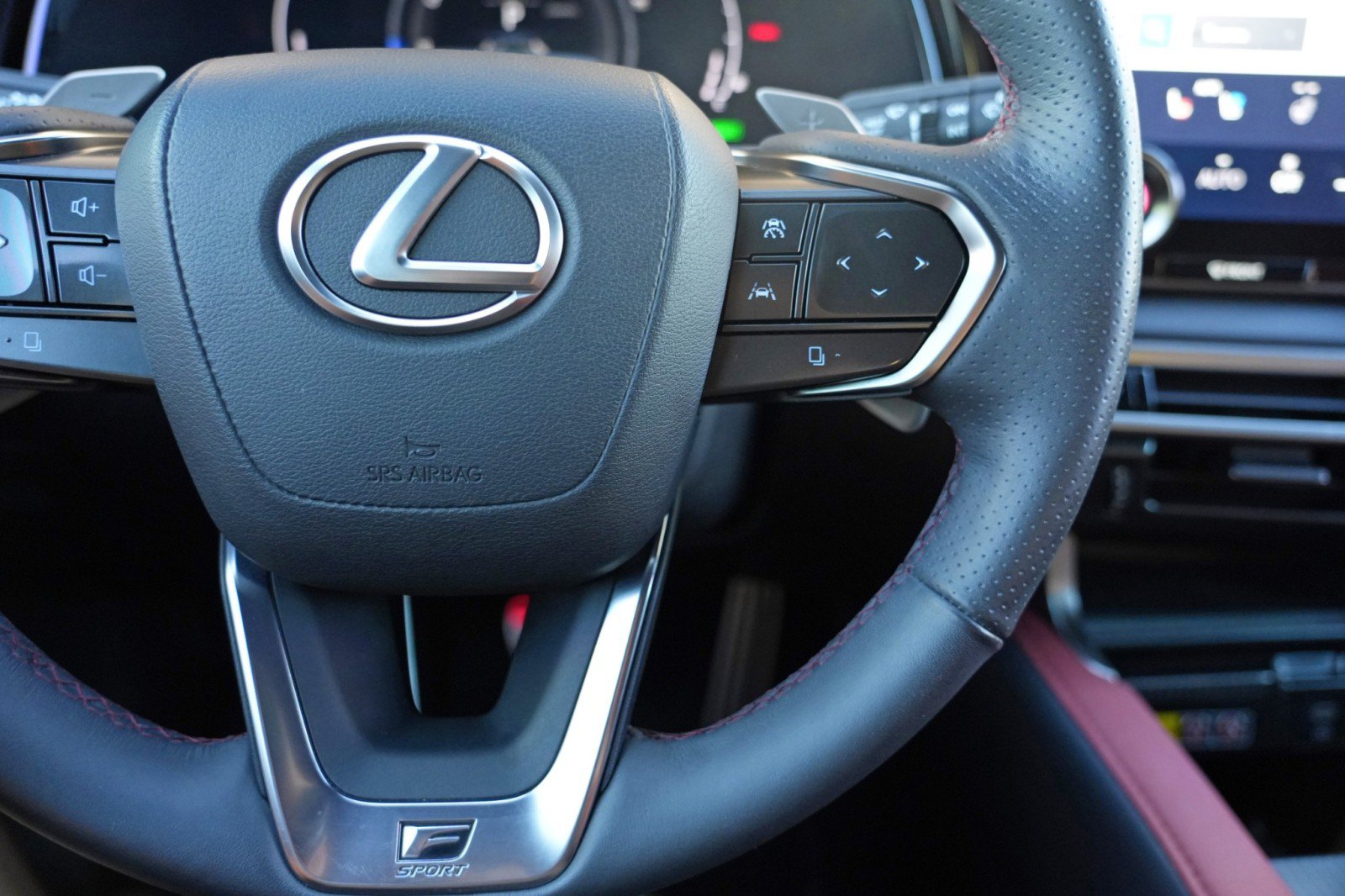 Used 2023 Lexus RX 500h F Sport w/ Cold Area Package AWD/4WD image 23