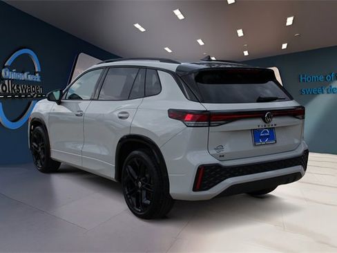 New 2026 Volkswagen Tiguan SE R-Line image 6