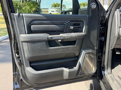 Used 2024 RAM 3500 Limited image 12