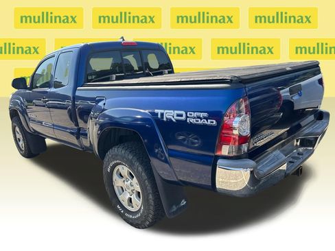 Used 2014 Toyota Tacoma 4x4 Access Cab V6 w/ TRD Off-Road Package image 4