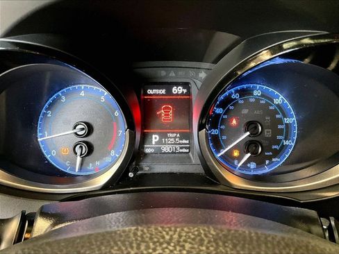 Used 2015 Toyota Corolla S FWD image 25