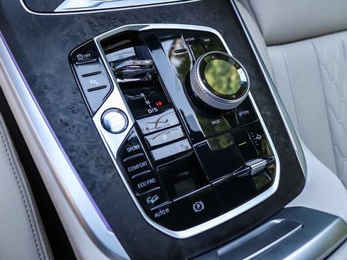 Certified 2025 BMW X7 M60i AWD/4WD image 22