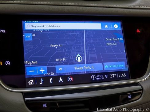 Certified 2023 Cadillac XT5 Premium Luxury w/ LPO, Floor Liner Package image 15