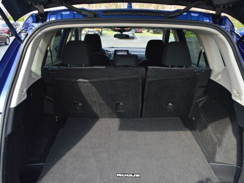 Used 2023 Nissan Rogue SV FWD image 21