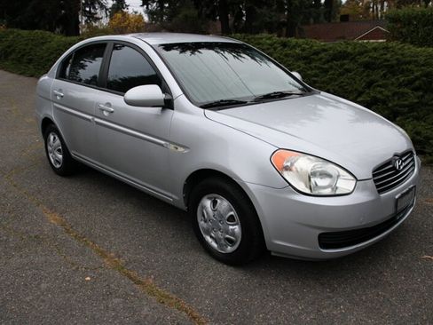 Used 2007 Hyundai Accent GLS image 2