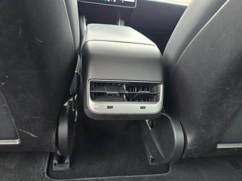 Used 2019 Tesla Model 3 Long Range image 32