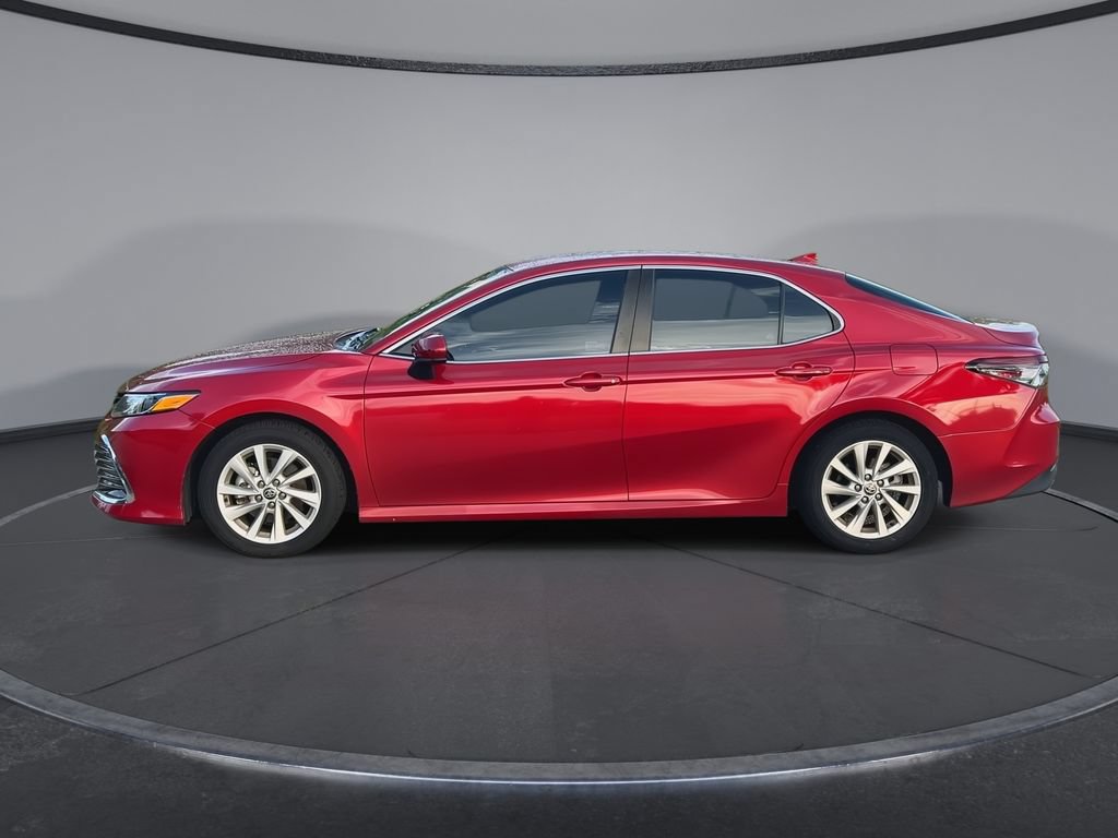 Used 2023 Toyota Camry LE FWD image 5