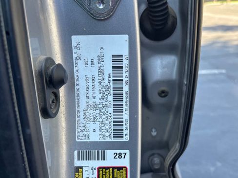 Used 2017 Toyota Tacoma TRD Sport w/ Tow Package RWD image 27