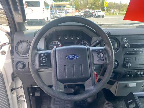 Used 2016 Ford F350 XL image 9