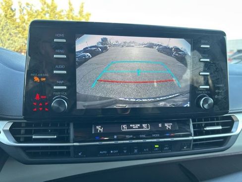 Certified 2024 Toyota Sienna XLE image 23